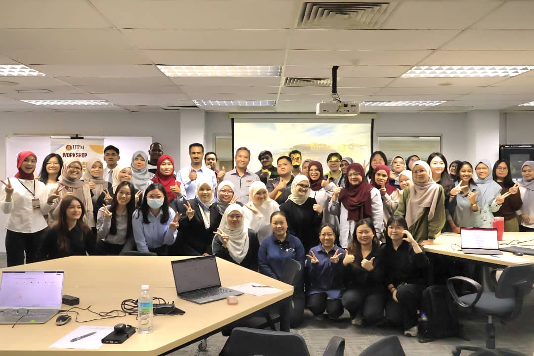 𝐅𝐌𝐈𝐒 𝟐𝟎𝟐𝟓 𝐒𝐭𝐫𝐞𝐧𝐠𝐭𝐡𝐞𝐧𝐬 𝐈𝐧𝐝𝐮𝐬𝐭𝐫𝐲, 𝐂𝐨𝐦𝐦𝐮𝐧𝐢𝐭𝐲, 𝐚𝐧𝐝 𝐔𝐧𝐢𝐯𝐞𝐫𝐬𝐢𝐭𝐲 𝐄𝐧𝐠𝐚𝐠𝐞𝐦𝐞𝐧𝐭 𝐓𝐡𝐫𝐨𝐮𝐠𝐡 𝐂𝐨𝐥𝐥𝐚𝐛𝐨𝐫𝐚𝐭𝐢𝐯𝐞 𝐃𝐢𝐠𝐢𝐭𝐚𝐥 𝐂𝐨𝐦𝐩𝐞𝐭𝐞𝐧𝐜𝐲 𝐃𝐞𝐯𝐞𝐥𝐨𝐩𝐦𝐞𝐧𝐭