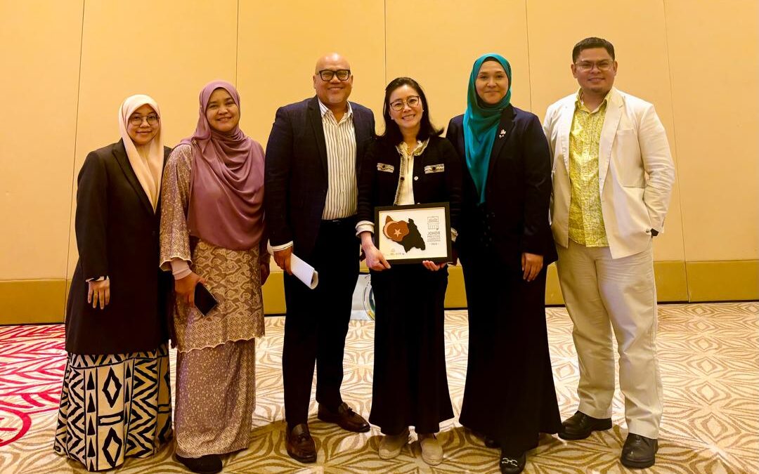 𝑱𝒐𝒉𝒐𝒓 𝑷𝒓𝒆𝒔𝒕𝒊𝒈𝒆 𝑳𝒆𝒂𝒅𝒆𝒓𝒔𝒉𝒊𝒑 𝑷𝒓𝒐𝒈𝒓𝒂𝒎  𝑫𝒂𝒚 3